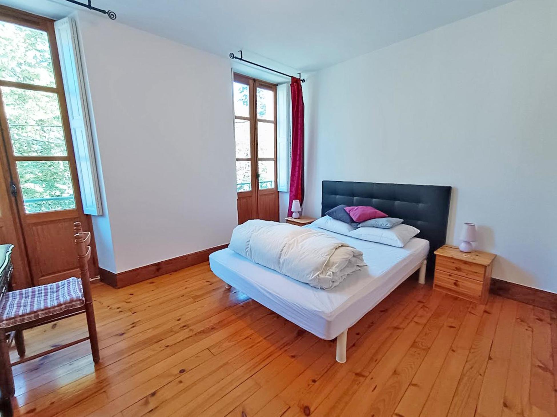 Ferienwohnung Le Petit Cerf, T3, Wifi, Cave Bagnères-de-Luchon Exterior foto