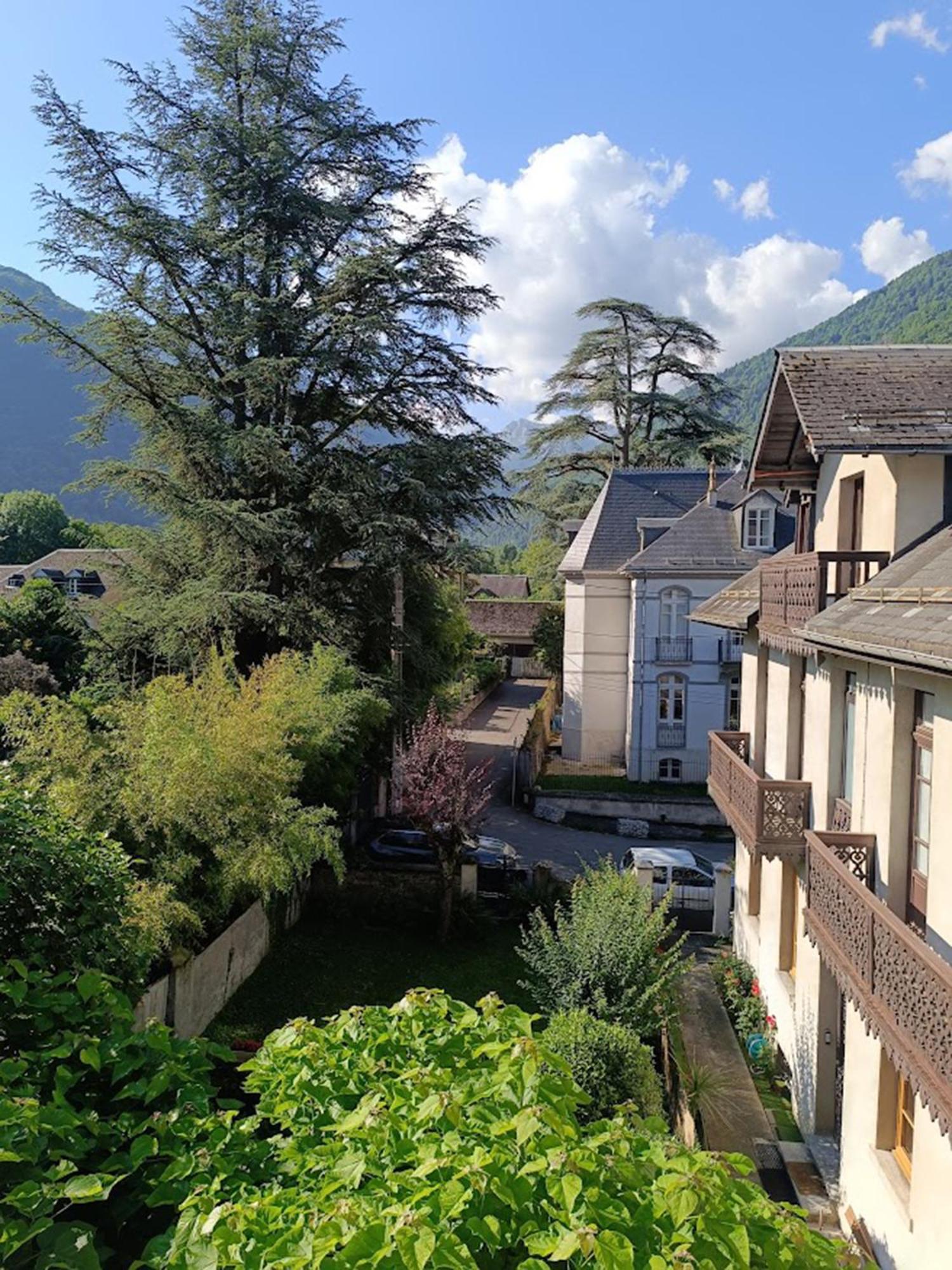 Ferienwohnung Le Petit Cerf, T3, Wifi, Cave Bagnères-de-Luchon Exterior foto
